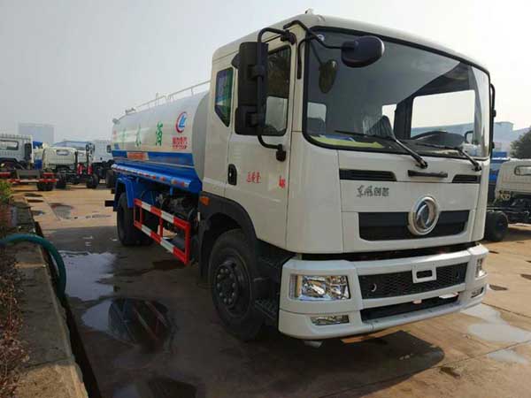 現車（15噸）東風創(chuàng)普灑水車