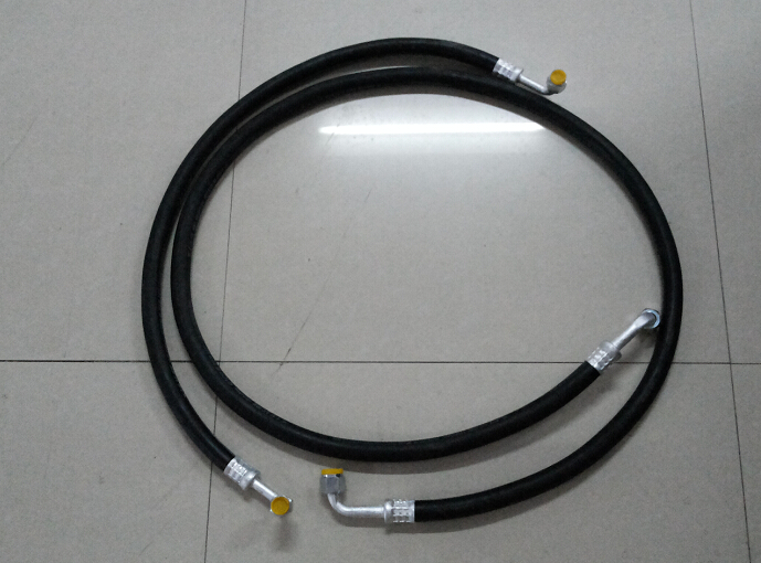 <a href=http://m.jswmsh.cn/lcc/ target=_blank class=infotextkey>冷藏車</a>制冷系統(tǒng)管路圖片