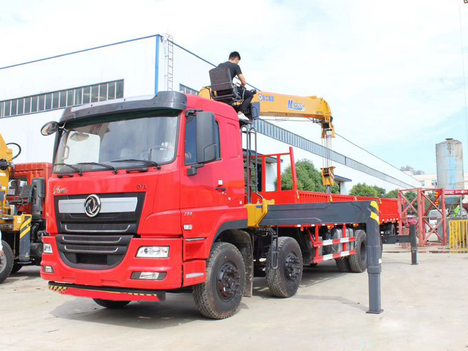 程力隨車吊徐工14噸雙聯泵東風暢行D7L隨車吊圖片3